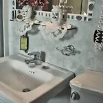 Victoria Hotel 3*